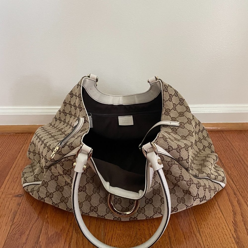 Gucci medium size handbag. Rarity, prestige and status symbol is the Gucci brand - Picture 6 of 8